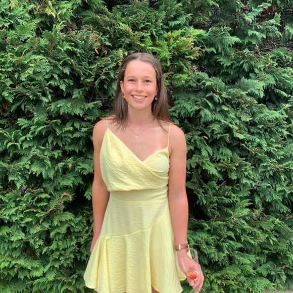 Meet your Posher, Julia - Picture 1 of 1